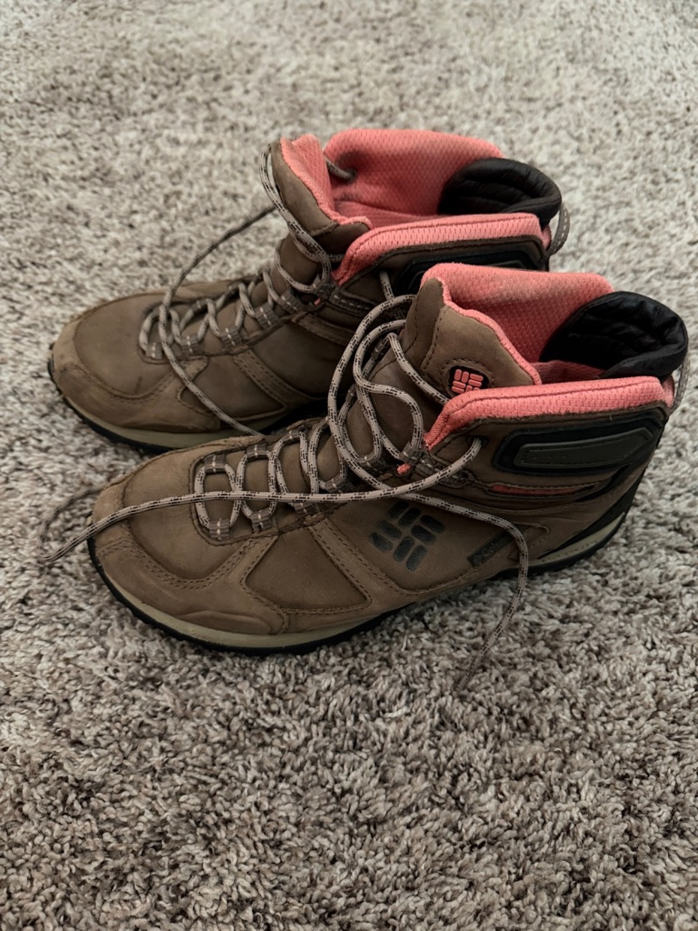 Columbia Tan Lace-Up Women's Hiking Boots with Pink Lining